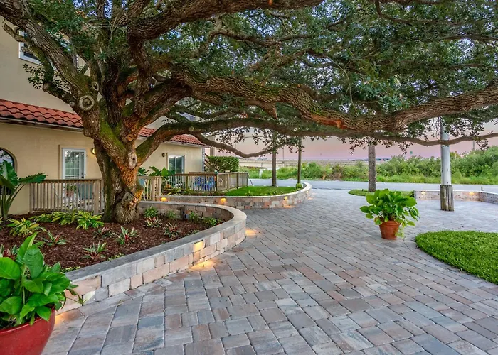 Inn At Camachee Harbor By Coolvacay