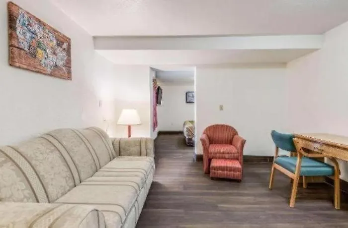 Econo Truman Inn