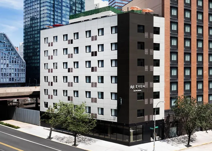 Even Long Island City - By Ihg