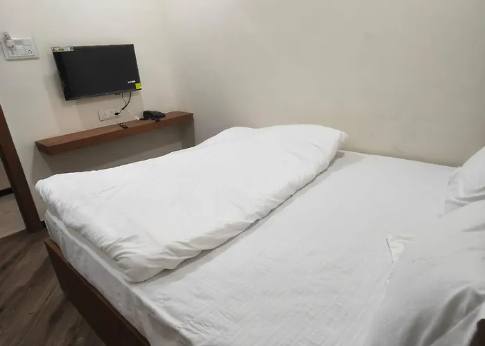 Hotel Shivaarambh Homestay