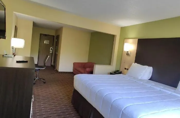 Saint Joseph Inn & Suites