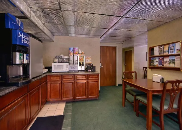 West Jefferson Dog Friendly Hotels