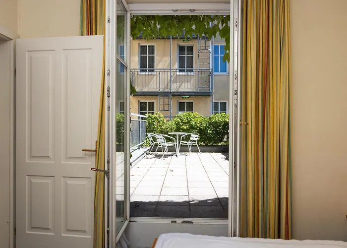 Suite Hotel 900 m zur Oper
