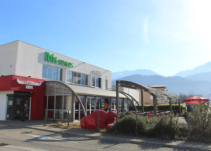 Ibis Styles Crolles Grenoble A41