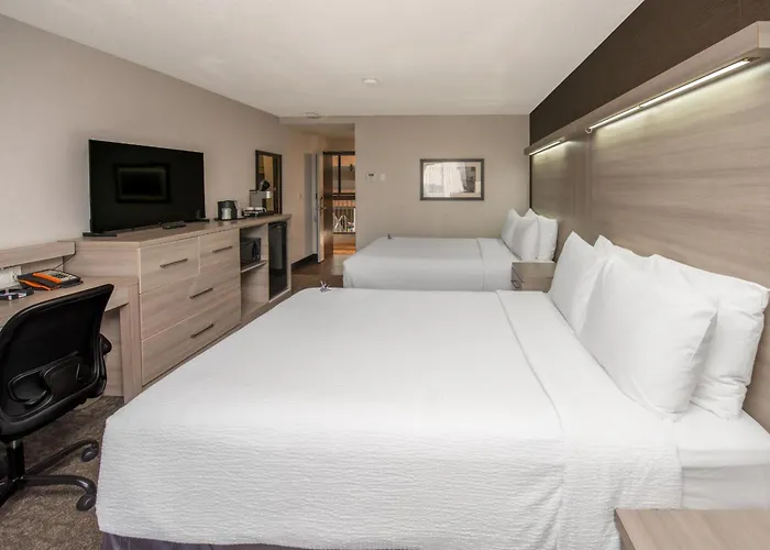 Coast Calgary University Area Hotel By Apa