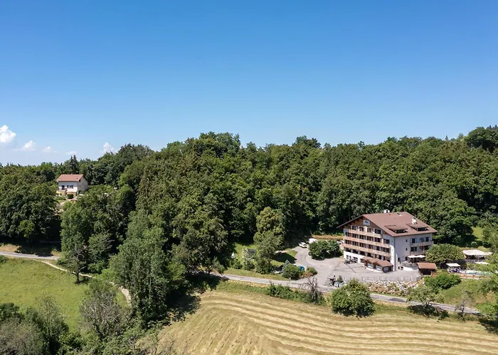Hotel Le Bois Joli