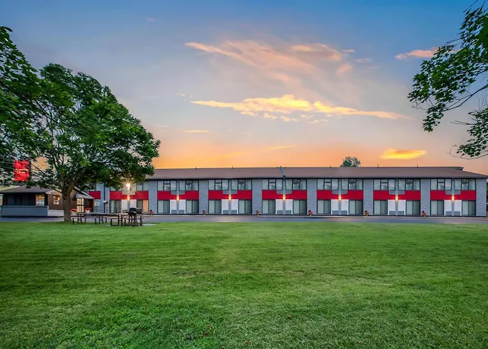 Ramada By Wyndham Kingston