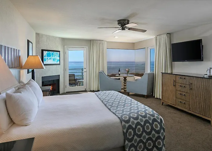 Cambria Landing Inn And Suites