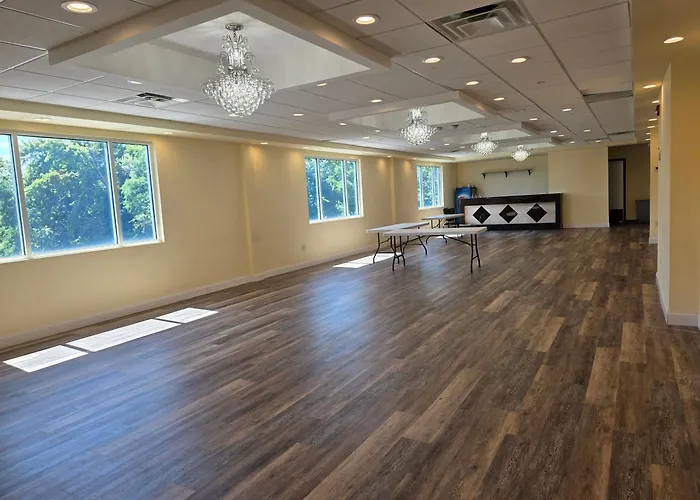 La Quinta Inn By Wyndham West Long Branch Nj Shore Area