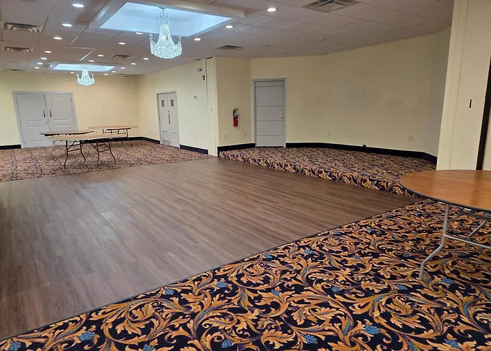 La Quinta Inn By Wyndham West Long Branch Nj Shore Area