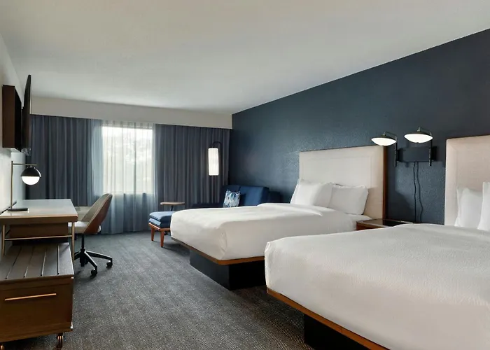 Courtyard By Marriott Wichita East