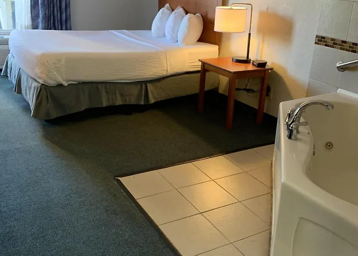 Days Inn By Wyndham Airport Fair And Expo Center