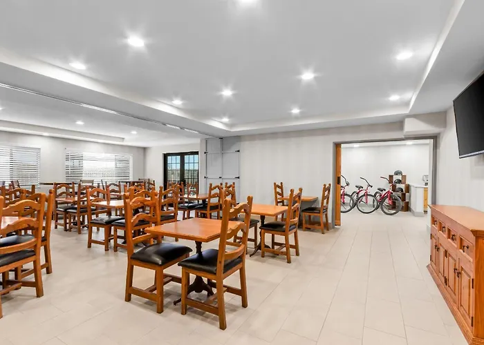 Goodyear Dog Friendly Hotels