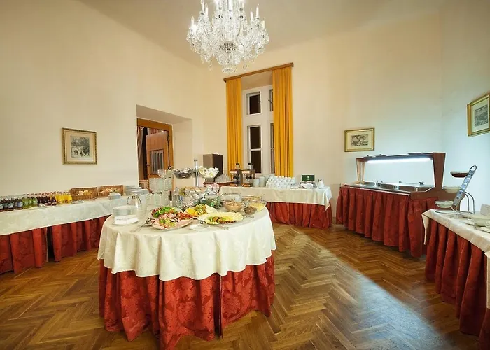 Ea Zamecky Hotel Hruba Skala