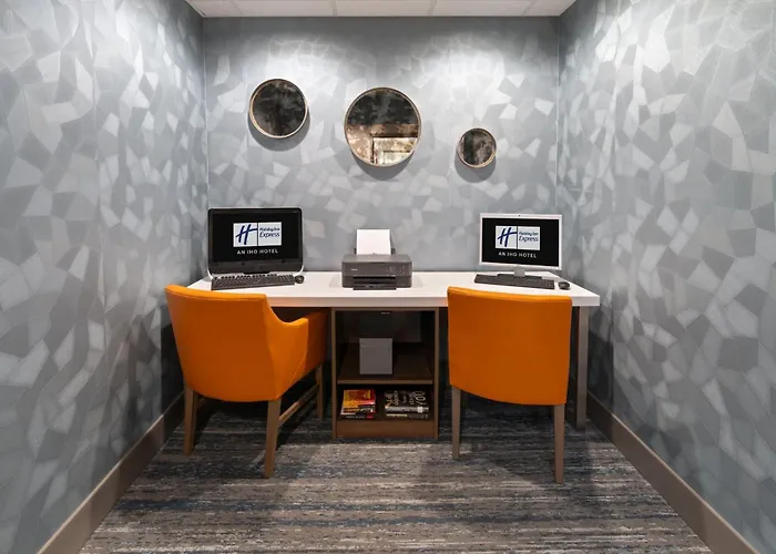 Holiday Inn Express By Ihg