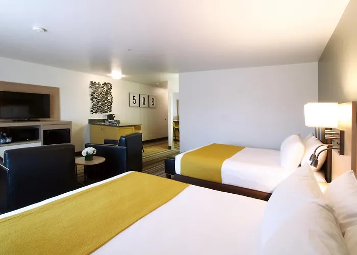 Oxford Suites Spokane Valley
