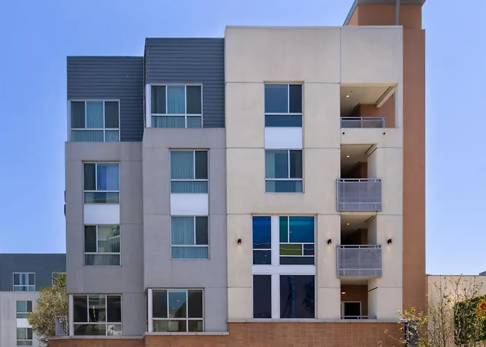 Hampton Inn & Suites Los Angeles - Glendale
