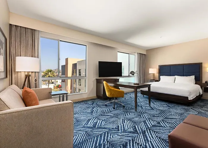 Hampton Inn & Suites Los Angeles - Glendale