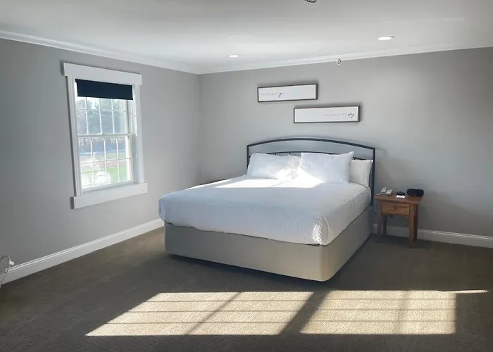 Farmstead Inn And Conference Center