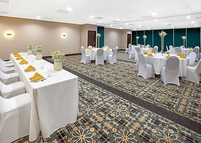 Baymont By Wyndham Grand Rapids Near Downtown