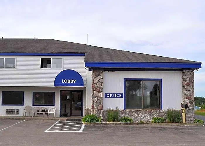 Super 8 By Wyndham Petoskey