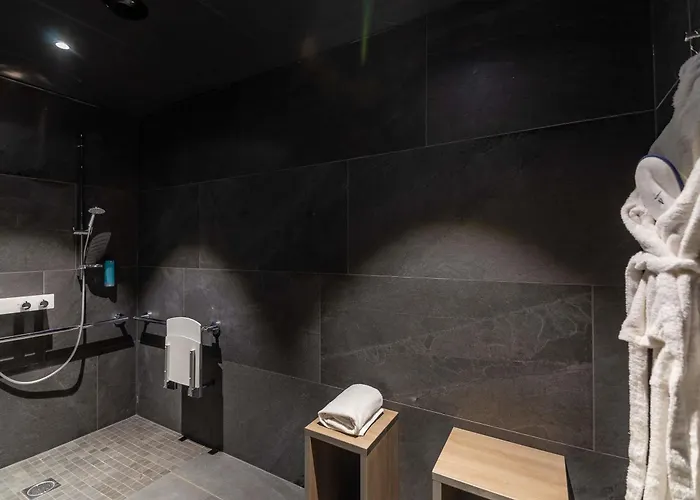 Novotel Suites Centre