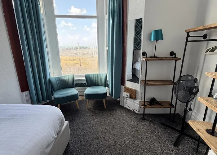 Vinnie'S Family Hotel