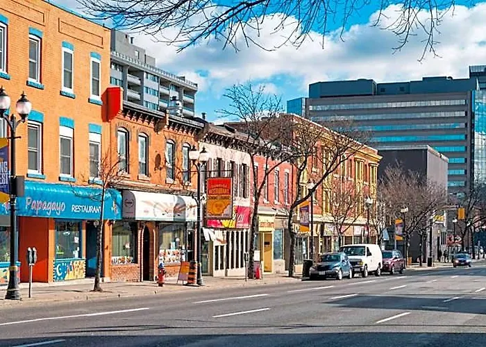 Signature Stay Inn & Suites - Downtown Hamilton