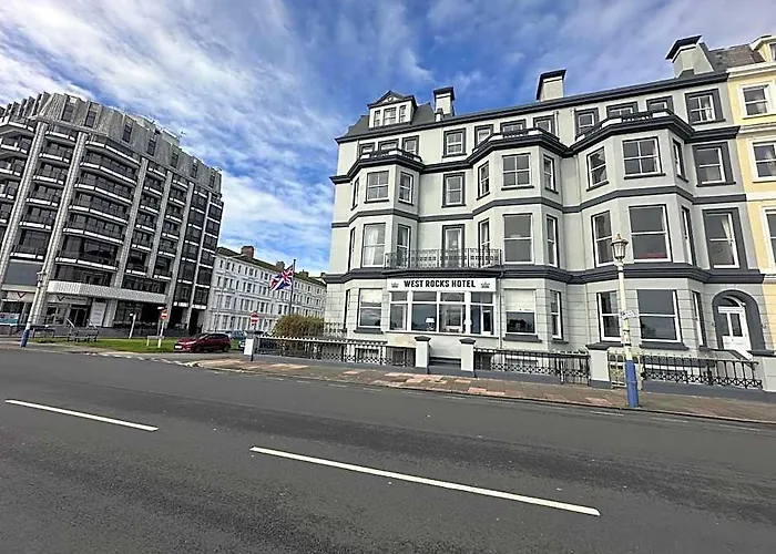 West Rocks Townhouse Hotel