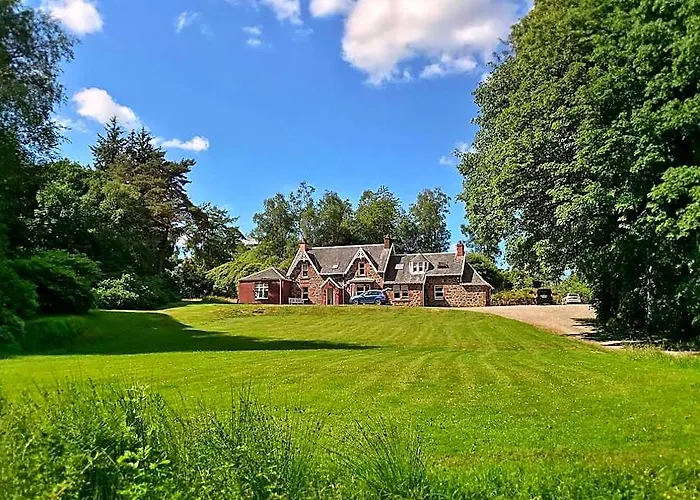 The West Highland Way Hotel And Campground Rooms And Pitches