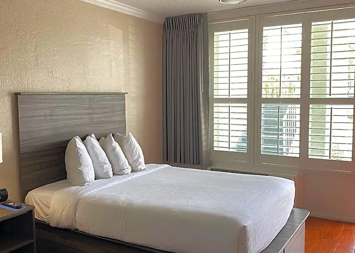 Melbourne All Suites Inn