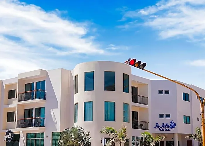 La Lola Hotel&Suites