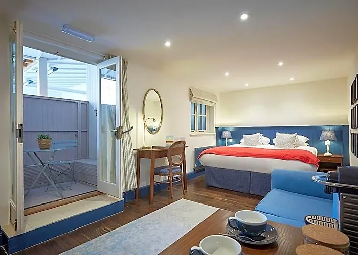 The Hoste And The Vine House Hotels