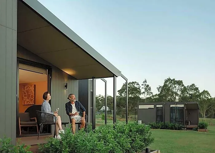 The Lane Retreat