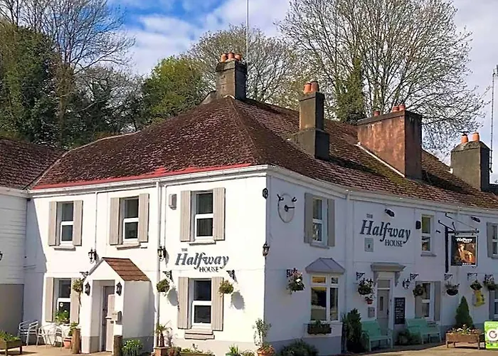 The Halfway House Pub And Kitchen