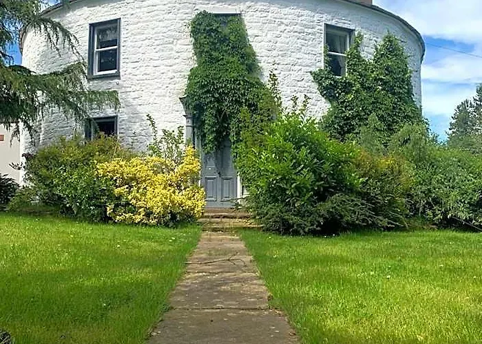 Fiddleback Farm