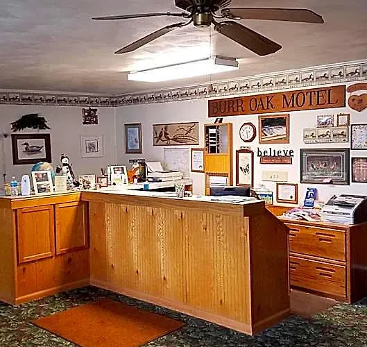 Burr Oak Motel
