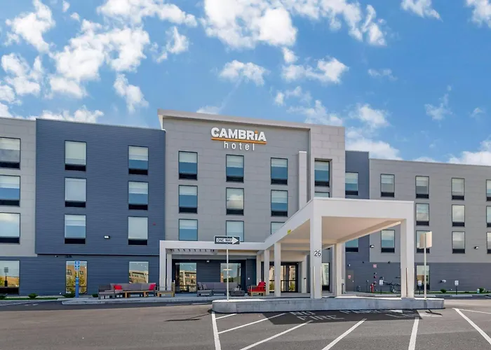 Cambria Hotel & Suites Plymouth