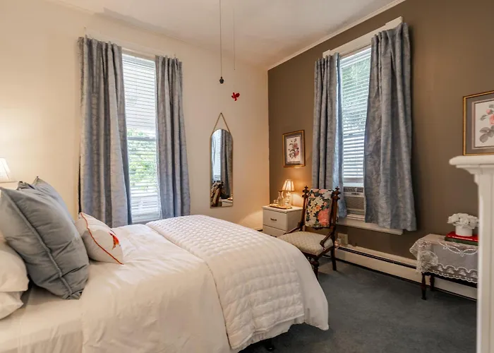 Victorian Inn Bed And Breakfast