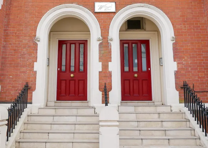 Luxury 3 Bed Apartment, Gated Parking, City Centre