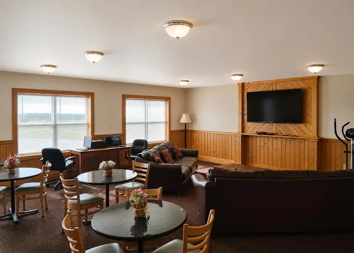 Tumbleweed Inn & Suites