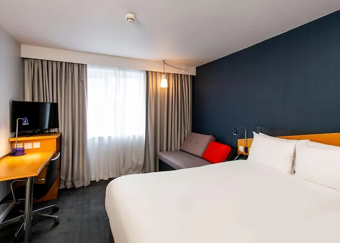 Holiday Inn Express Gloucester - South By Ihg