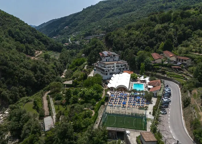 Hotel Lago Bin