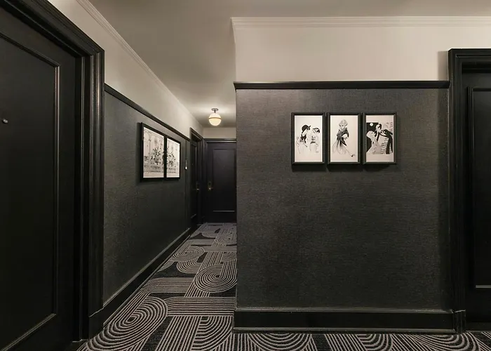The Algonquin Hotel Times Square, Autograph Collection