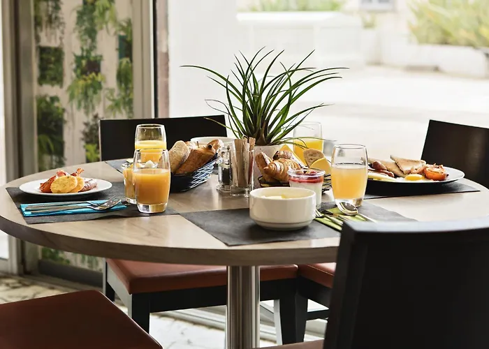 Holiday Inn Toulon City Centre By Ihg