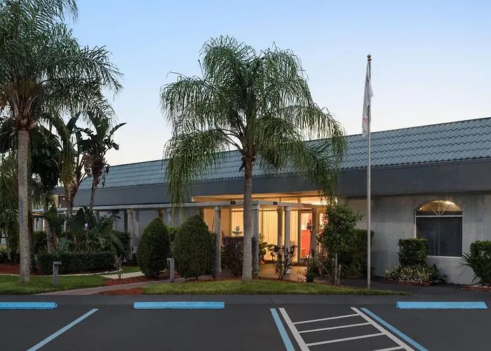 Ramada By Wyndham Cocoa