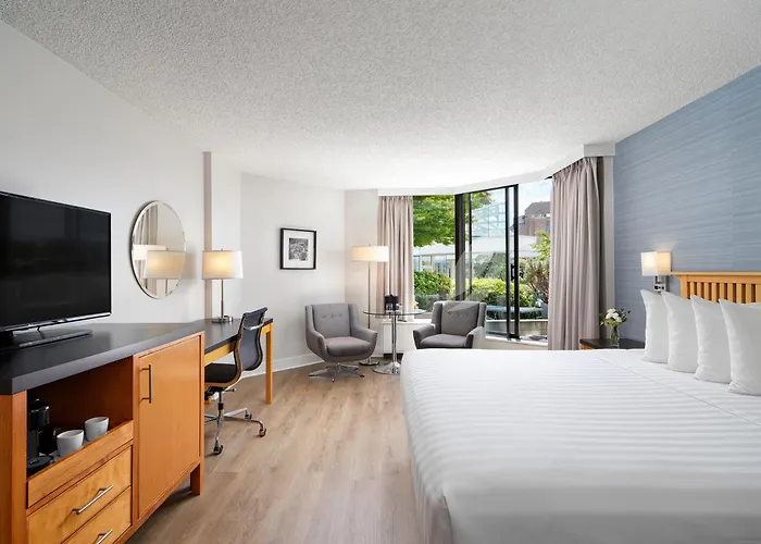 Inn At Laurel Point