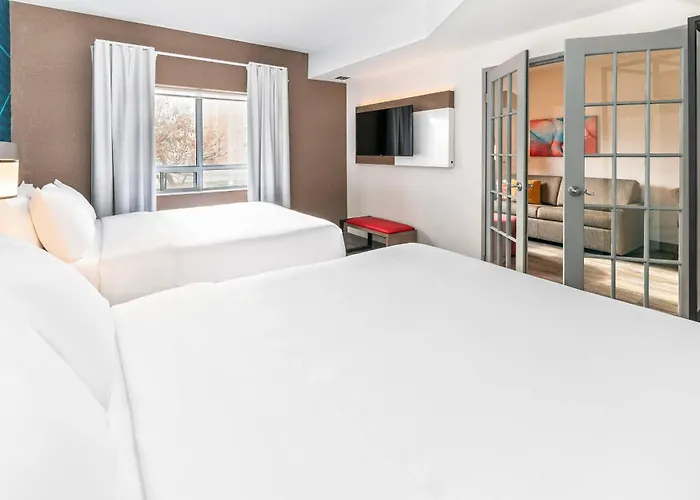 Comfort Suites
