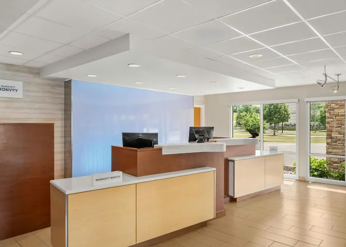 Fairfield Inn & Suites By Marriott West/Middleton