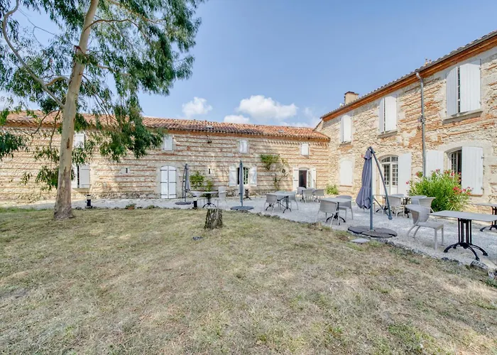 Logis Hotel Le Prince Noir Sérignac-sur-Garonne